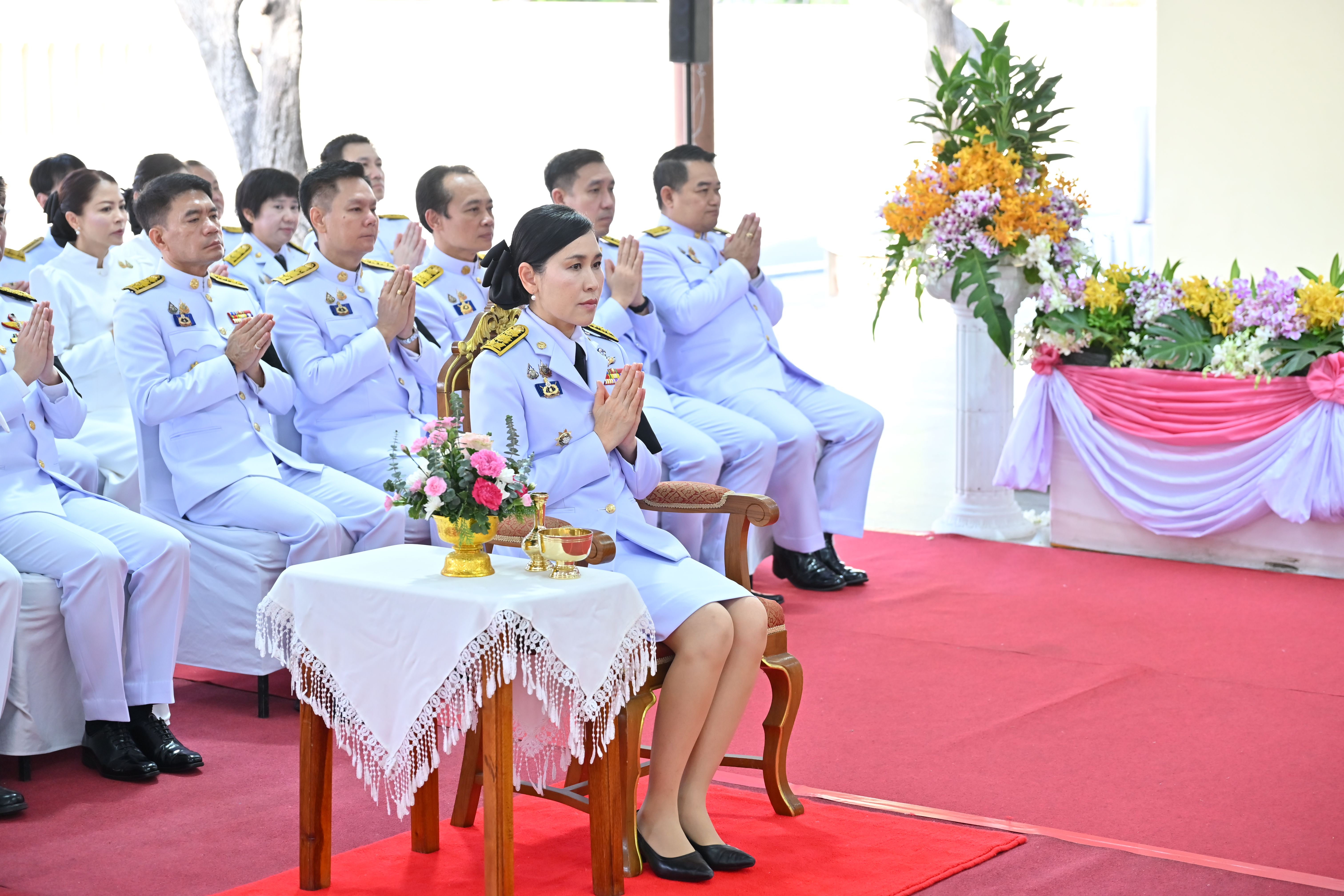 title - ส.ป.ก. นครปฐม เข้าร่วมพิธีสวดพระพุทธมนต์  และพิธีทำบุญตักบาตรถวายพระราชกุศล เนื่องในโอกาสการประกาศยกย่องพระเกียรติคุณ พระราชกรณียกิจ ในวาระครบ 100 ปี สมเด็จพระนางเจ้ารำไพพรรณี พระบรมราชินี ในรัชกาลที่ 7 